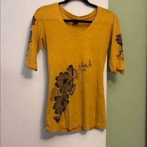 Sledge USA golden yellow with black flowers